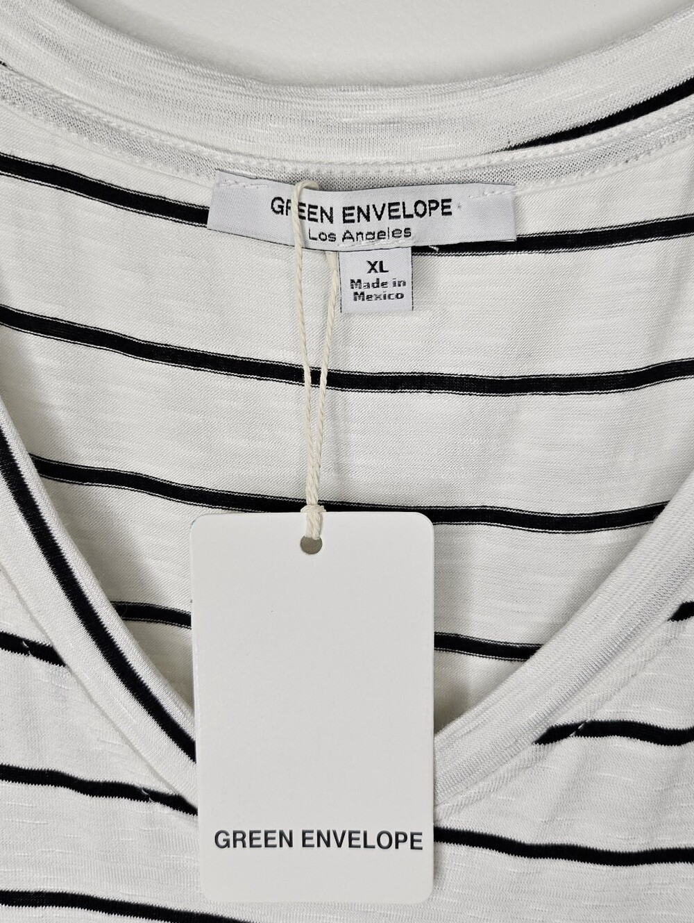 Green Envelope XL Striped V Neck Tee White Black Short Sleeve Soft Stretch Top - Picture 6 of 10